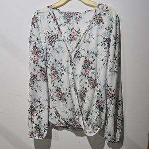 Charlotte Russe Floral V-Neck Blouse - White and Pink